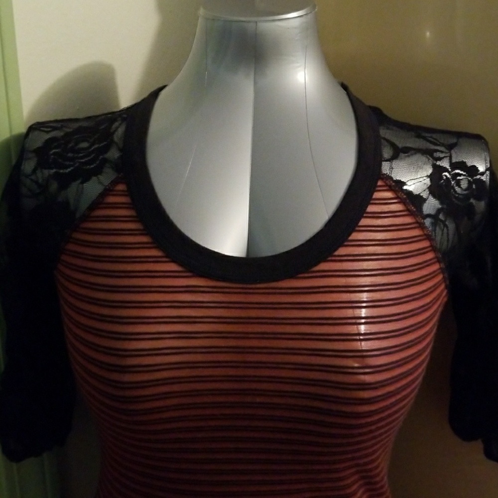 Top - Picture 4 of 4